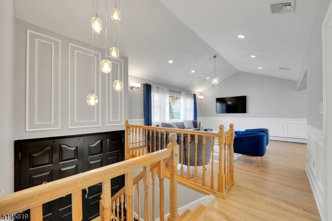 Foto del edificio - 141 Meriline Ave