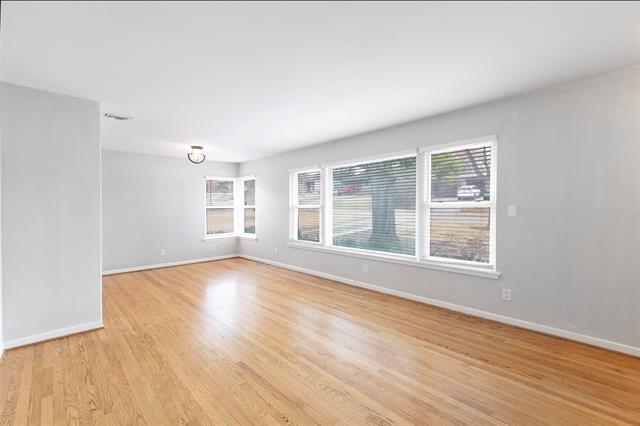 Building Photo - 8633 Westglen Dr