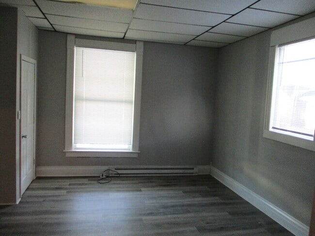 Building Photo - 121 Gilbert Ave