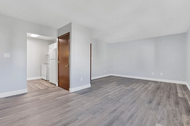 Building Photo - Pleasant View Apartments