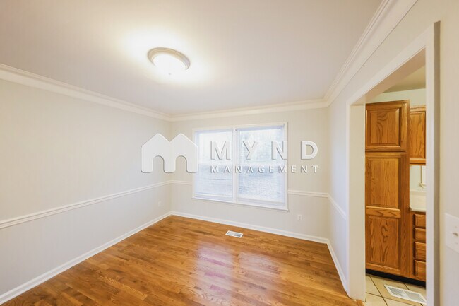 Foto del edificio - 1728 Russet Woods Ln