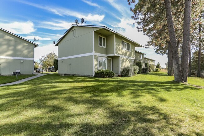 Building Photo - 15 N Weber Rd