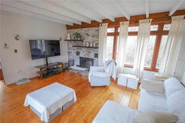 Foto del edificio - 37 Havermill Rd