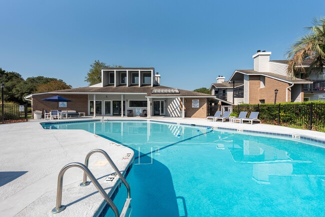 Building Photo - Ashley River Apartments