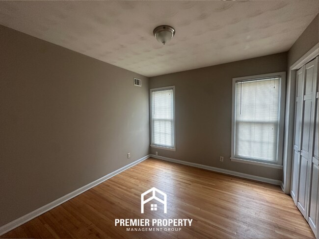 Foto del edificio - 5114 Patrick Henry Dr