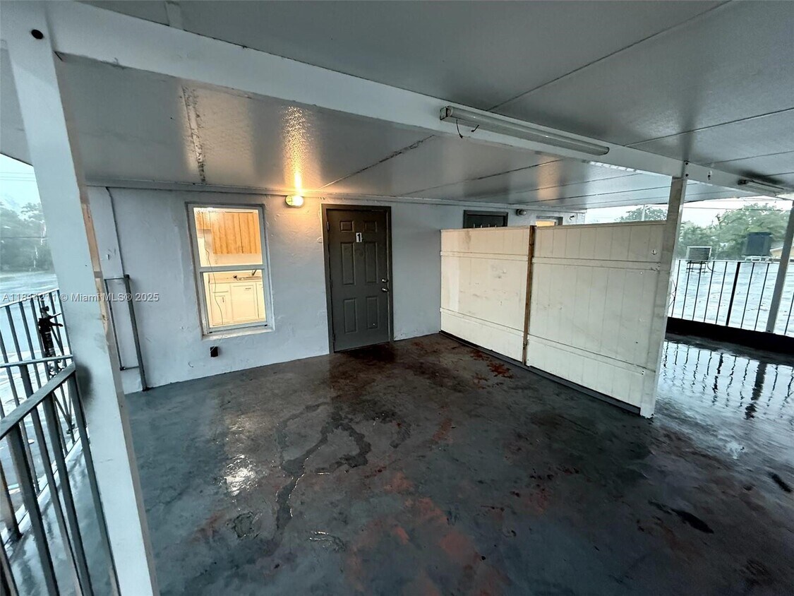 Primary Photo - 1186 NW 103rd St