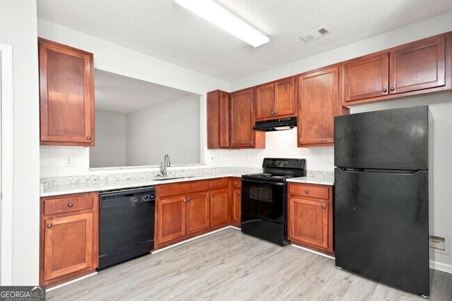 Foto del edificio - 8643 Thomas Ln