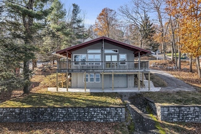 Building Photo - 23 Laurie Ln