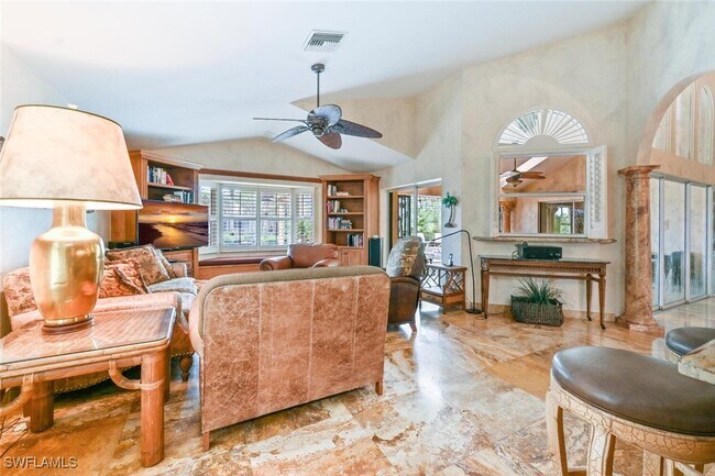 Foto del edificio - 481 Crestwood Rd