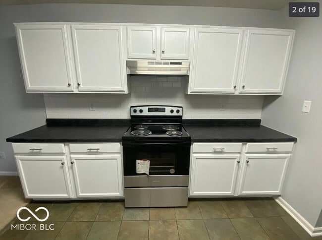 Building Photo - 628 Mountain Pine Dr