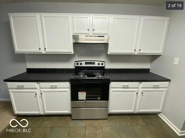 Foto del edificio - 628 Mountain Pine Dr