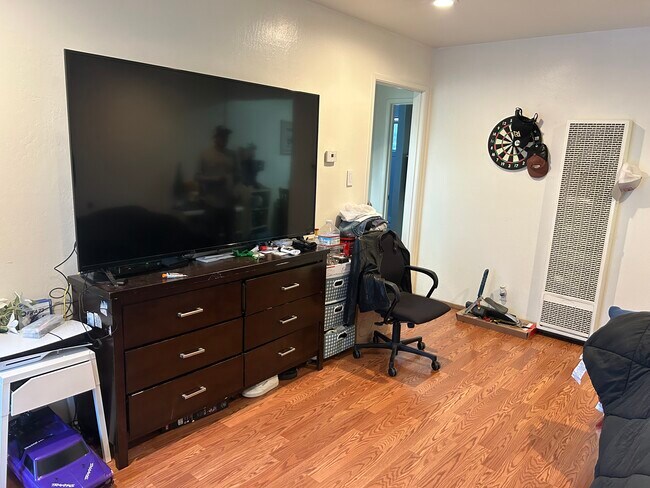 Foto del edificio - 1220 Detroit Ave