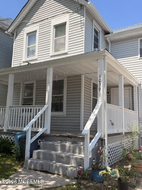 Building Photo - 1039 Bangs Ave