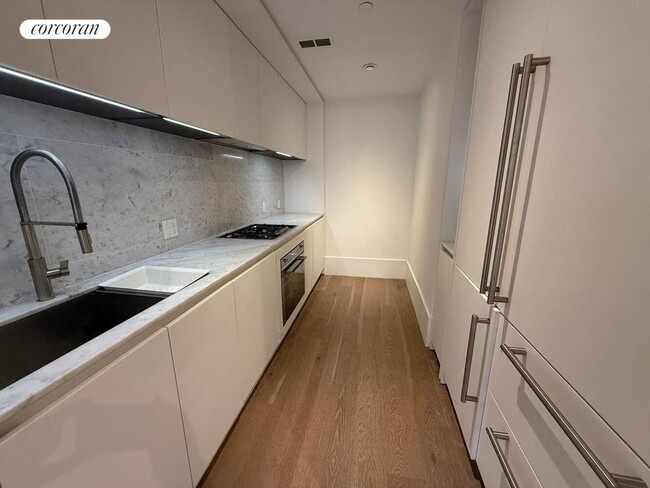 Foto del edificio - 429 Kent Ave