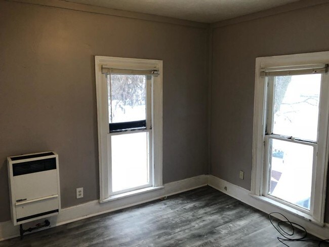 Building Photo - 1229 Peck