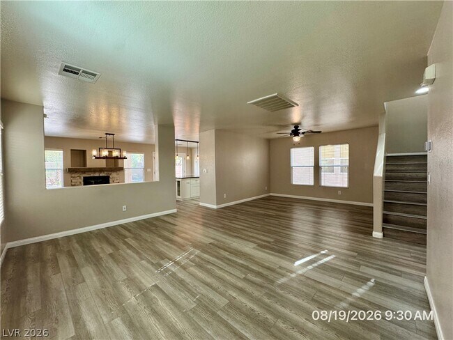 Foto del edificio - 5204 Iron Crossing Ave