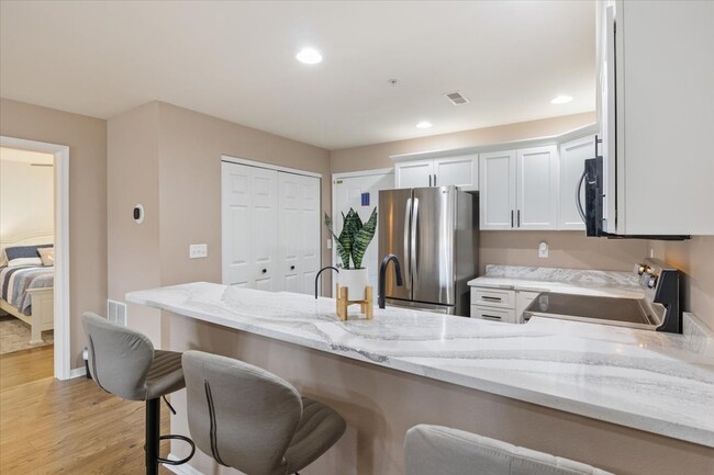 Building Photo - 316 Cedar Heights Dr