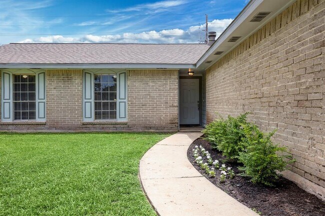 Building Photo - 11206 Evensong Ln