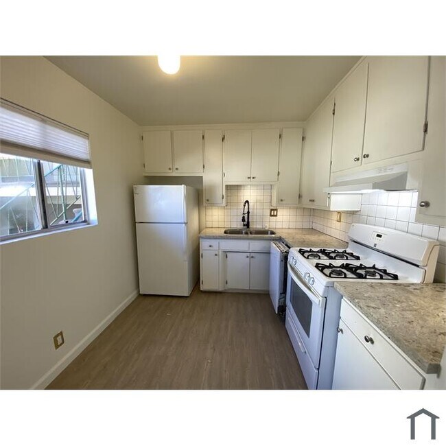 Foto del edificio - 3158 Verdugo Rd