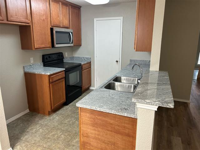 Foto del edificio - 5708 Giddyup Ln