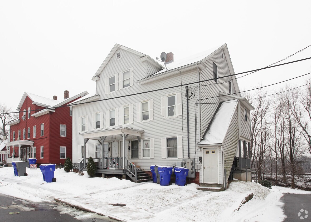 28 Cottage Grn, Enfield, CT 06082 Apartments in Enfield, CT