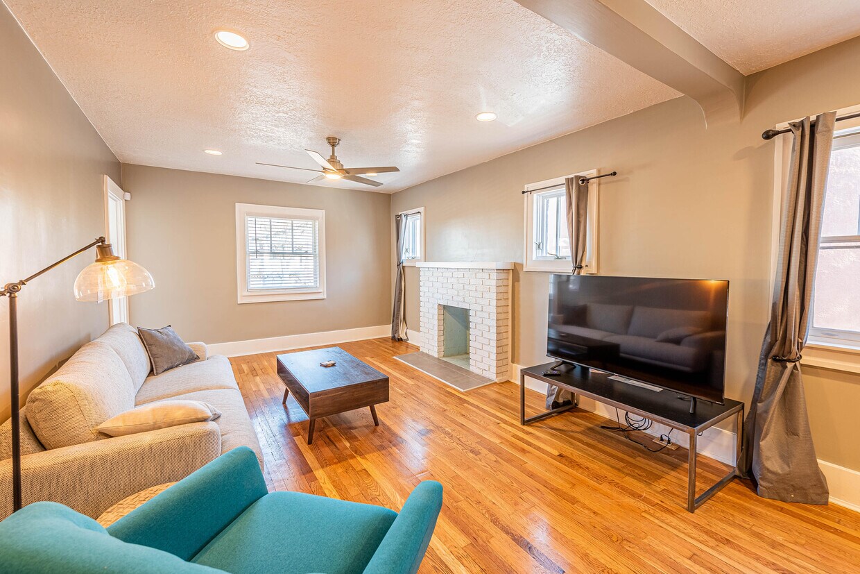 722 Marquette Ave NW, Albuquerque, NM 87102 House for Rent in
