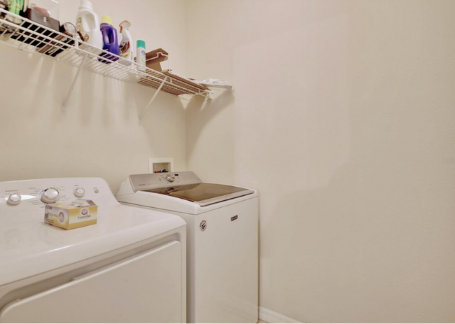 Building Photo - 4233 Hartridge Ln