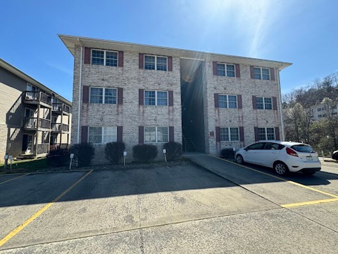 Primary Photo - 2 bed/2 bath condo near Medical Center - A...