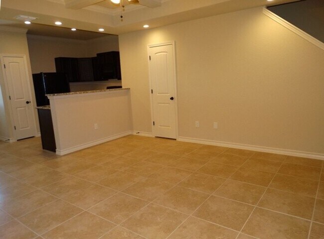 Foto del edificio - 6011 Jax Wy