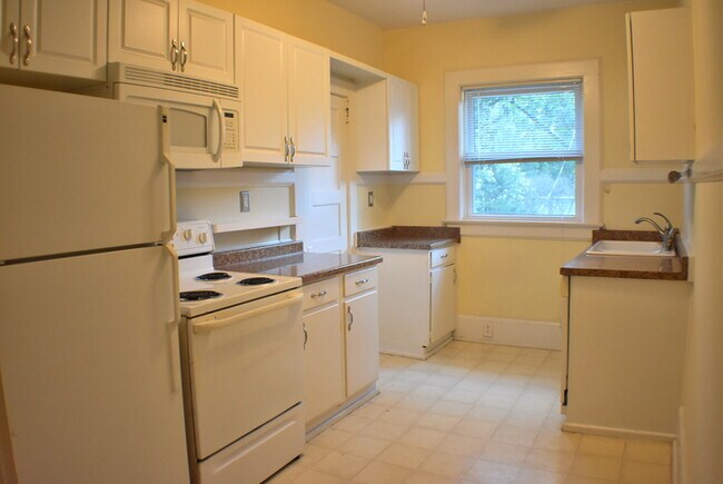 Building Photo - 2808 Wheat Street Unit D