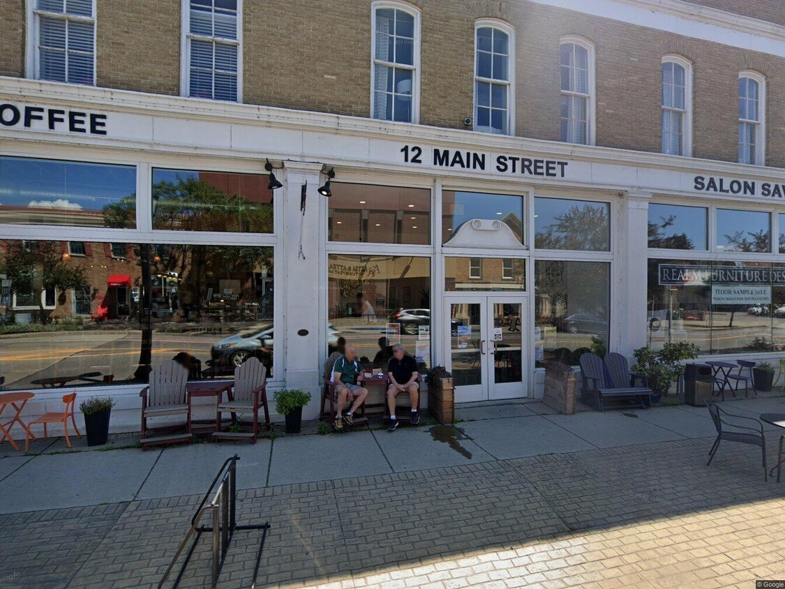 Primary Photo - 12 Main St