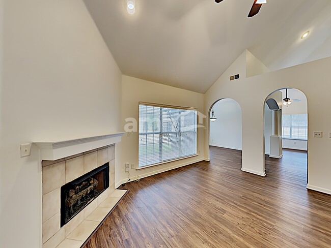 Building Photo - 11216 Arlington Trace Drive
