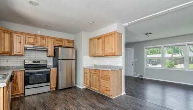Foto del edificio - Coming Soon! Charming 3-Bedroom Home with ...