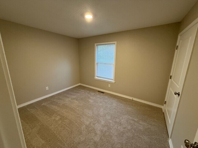 Foto del edificio - Newly Refurbished !