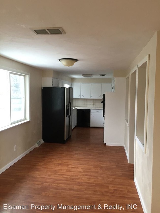 Building Photo - 5403 Glenridge Dr