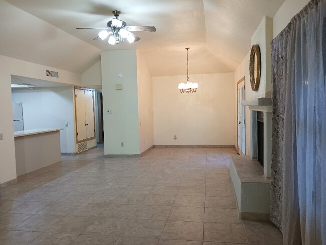 Foto del edificio - 3272 Solarridge St