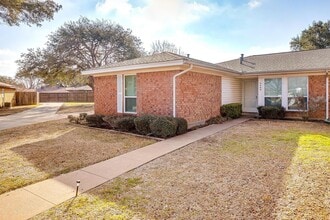 Building Photo - 4409 Altamesa Blvd