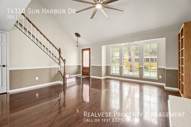 Foto del edificio - 14310 Sun Harbor Dr