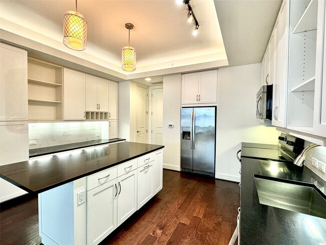 Foto del edificio - 2303 Mid Ln
