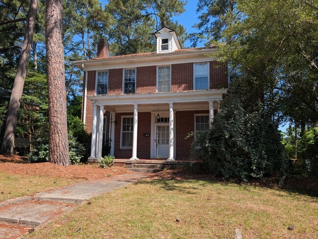 Building Photo - 1007 Wildwood Ave
