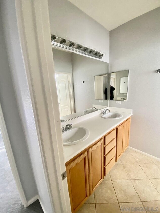 Building Photo - 8336 Bryn Glen Way