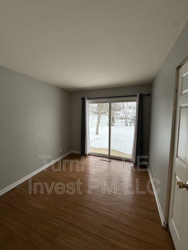 Building Photo - 803 Dorman Dr