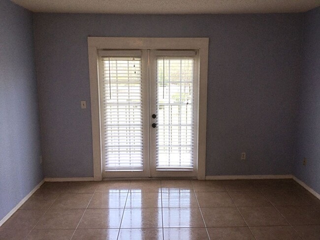Building Photo - 2550 N Alafaya Trl #6207 Orlando FL 32826