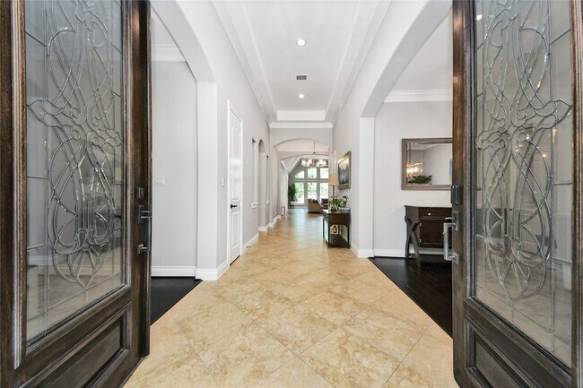Building Photo - 30 Adrianna Path Dr