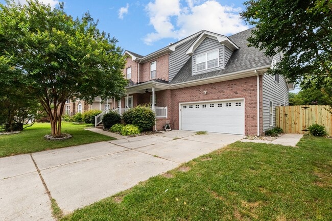 Building Photo - 1625 Lockridge Ct