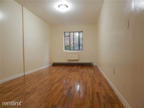 Primary Photo - 8655 Avon St