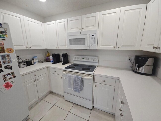 Foto del edificio - 5030 NW 116th Ct