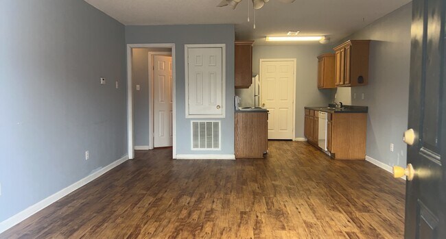 Building Photo - 100 Rebel Land Cir