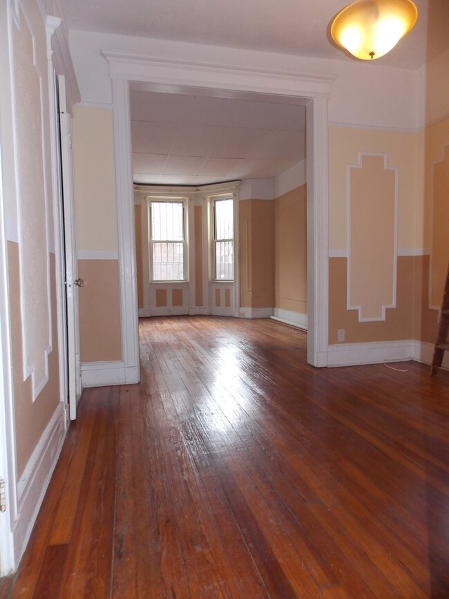 Building Photo - 265 Clarkson Ave