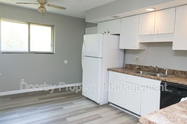 Building Photo - 183 Colony Cir